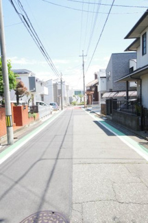 【前面道路含む現地写真】