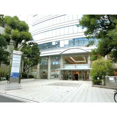 アーバンセンター横浜ウエストのエントランス