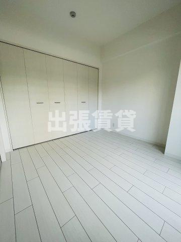 仲介手数料0円！THE RESIDENCE SHINSAKAEの居間・リビング