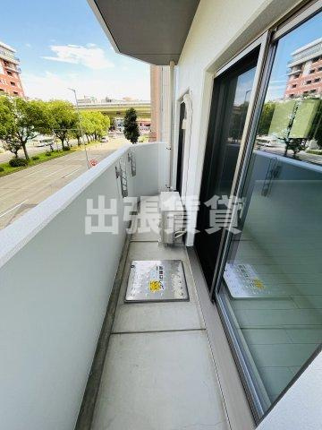 仲介手数料0円！THE RESIDENCE SHINSAKAEのバルコニー