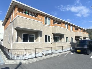 安芸高田市吉田町常友のアパートの外観