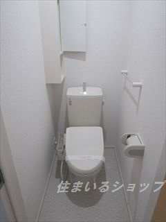 安芸高田市吉田町常友のアパートのトイレ|シャワートイレ