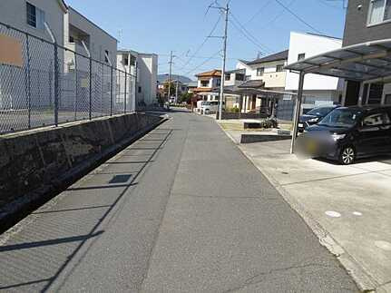 安佐北区可部南１丁目の前面道路含む現地写真