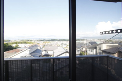【展望】 | ローレルＣ | ２階東側洋室からの眺望です