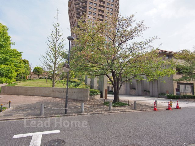 【その他】 | 元麻布ヒルズフォレストタワー | 前面道路