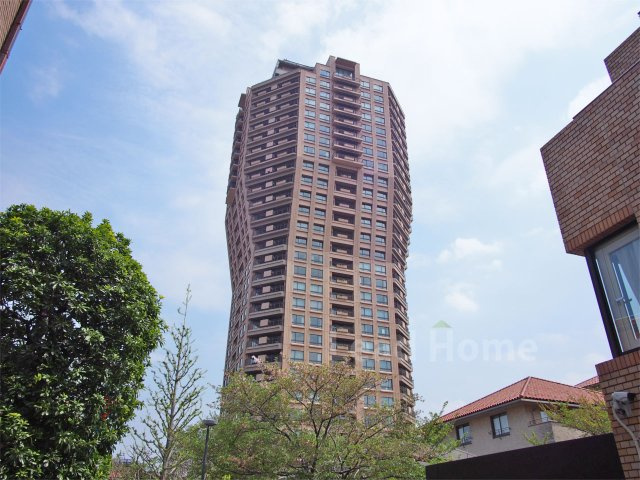 【外観】 | 元麻布ヒルズフォレストタワー | 港区元麻布1丁目に建つ「元麻布ヒルズフォレストタワー」。地上29階建・総戸数222戸のタワーマンションです。