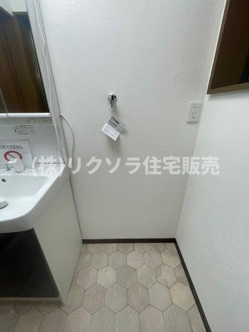 池田本町　中古一戸建てのランドリースペース|ドラム式洗濯機も設置可能
■物件内覧・資金計画相談・住宅ローン相談、リフォーム相談、お問合せ受付中■
※当日・翌日のご内覧、ご相談はお電話でのお問合せがスムーズです！