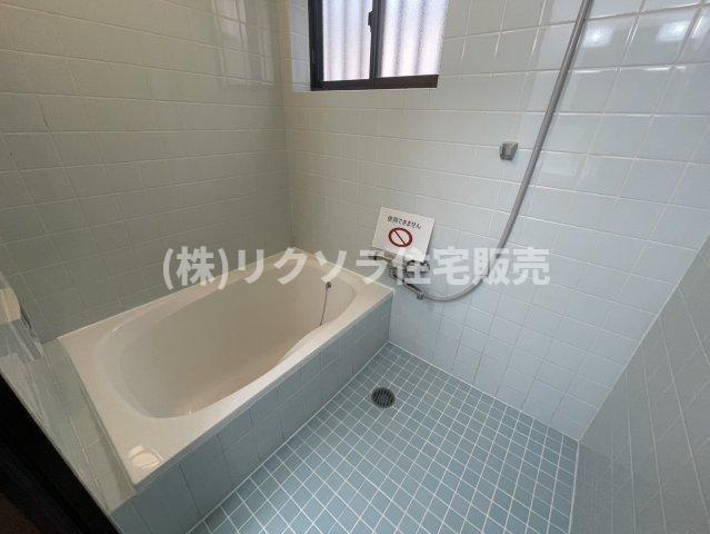 池田本町　中古一戸建ての浴室|■物件内覧・資金計画相談・住宅ローン相談、リフォーム相談、お問合せ受付中■
※当日・翌日のご内覧、ご相談はお電話でのお問合せがスムーズです！