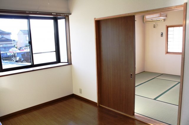 プロローグ原の居間・リビング|こちらの居間で趣味の時間をお楽しみください