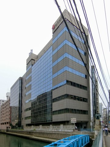 シンデン本社ビルの外観