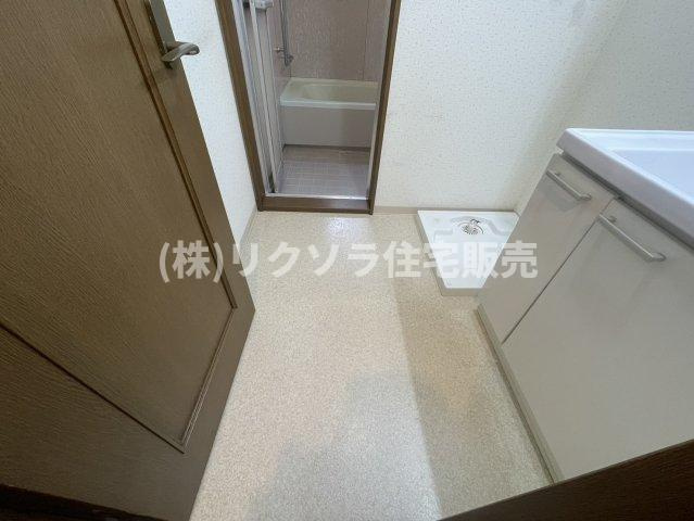 堀溝３丁目　中古一戸建ての脱衣所|■物件内覧・資金計画相談・住宅ローン相談、リフォーム相談、お問合せ受付中■
※当日・翌日のご内覧、ご相談はお電話でのお問合せがスムーズです！