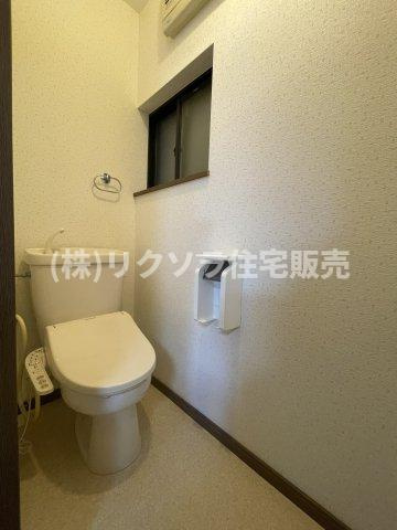 堀溝３丁目　中古一戸建ての内装|温水洗浄便座付き
■物件内覧・資金計画相談・住宅ローン相談、リフォーム相談、お問合せ受付中■
※当日・翌日のご内覧、ご相談はお電話でのお問合せがスムーズです！