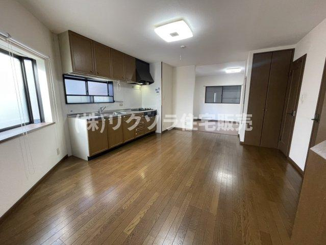 堀溝３丁目　中古一戸建てのキッチン|LDK18.25帖
■物件内覧・資金計画相談・住宅ローン相談、リフォーム相談、お問合せ受付中■
※当日・翌日のご内覧、ご相談はお電話でのお問合せがスムーズです！