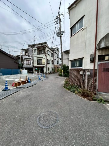 門真市舟田町の前面道路含む現地写真|スーパーまで徒歩圏内で生活至便です。