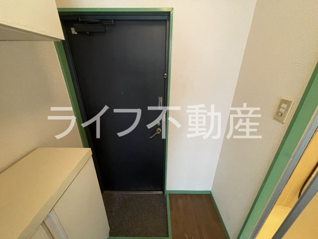 エンゼルハイツ桜町の玄関