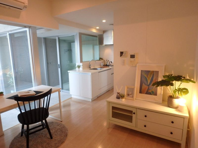 【居間・リビング】 | プライムガーデン駒沢大学 