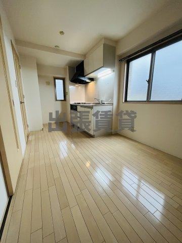 仲介手数料0円！プレステージ金城の居間・リビング