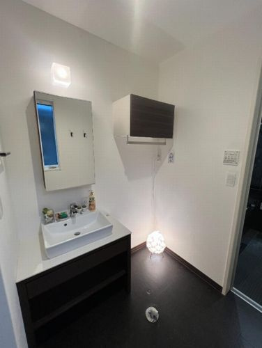 【独立洗面台】 | 【仲介手数料０円】秦野市南矢名　中古一戸建て | 【仲介手数料０円】秦野市南矢名　中古一戸建て