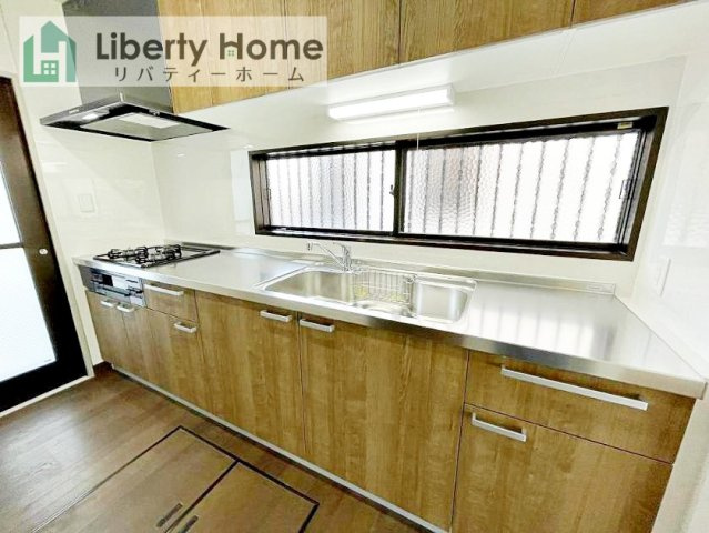 守谷市松前台７丁目　中古戸建のキッチン