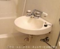 ビーブタウン高田の洗面所