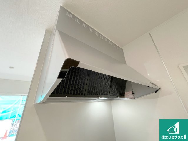 枚方市長尾家具町　第11期　新築一戸建ての設備|汚れにくいスロットフィルタでお手入れラクラク！ＬＥＤ照明付き！