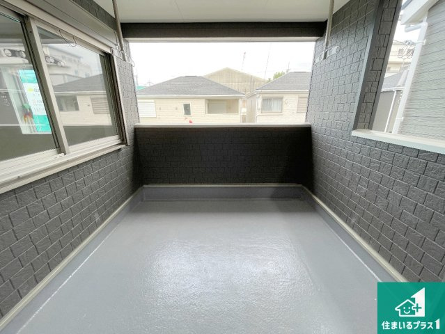 枚方市長尾家具町　第11期　新築一戸建てのバルコニー|急な雨でも安心のインナーバルコニー！