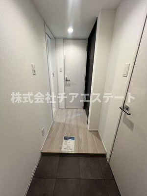 【玄関】 | アイルプレミアム月島ドゥーエ | 落ち着いた玄関です