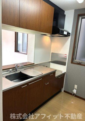 【キッチン】 | シャーメゾン神辺 B棟 | カウンタ―キッチン