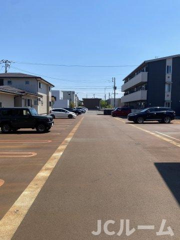 ノーブルスクエア Cの駐車場