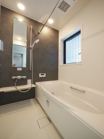 【浴室】 | 世田谷区上馬3丁目 | 1日の疲れを癒せるバスルーム。