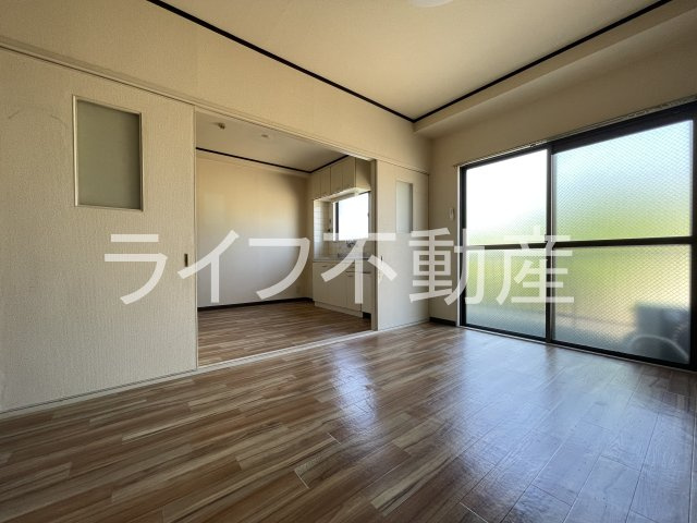 箱殿ハイツの寝室
