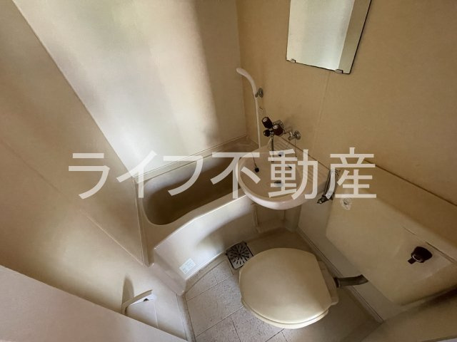 箱殿ハイツの浴室