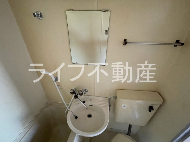 箱殿ハイツの洗面所