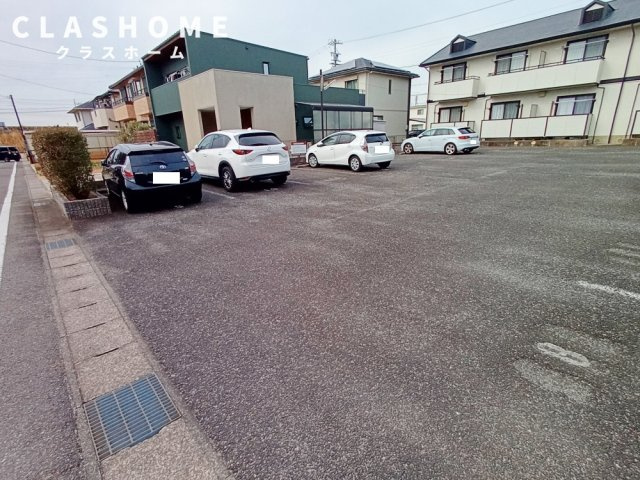 ケーナ保田　　刈谷市近郊の賃貸はクラスホーム刈谷店の駐車場