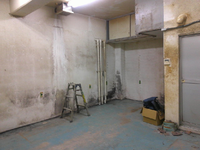 板橋区中丸町の倉庫