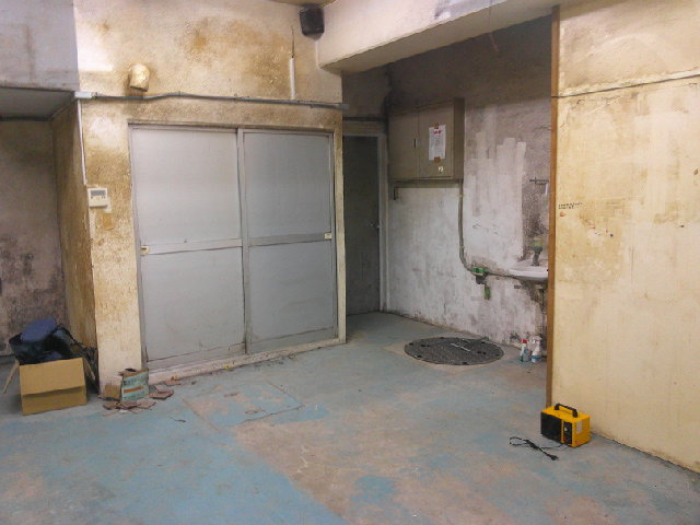 板橋区中丸町の倉庫