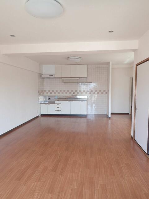 ケインアヴェニュー船堀の居間・リビング