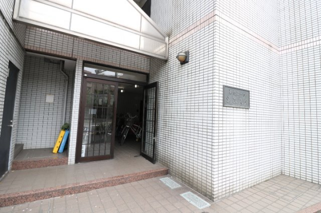 【エントランス】