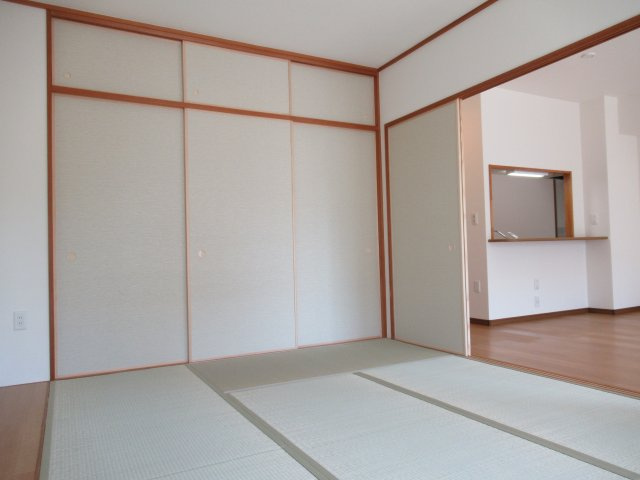 ルネシティ脇浜町第2　１ＬＤＫの和室|落ち着いた雰囲気の和室付きです