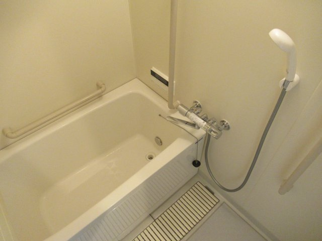 ルネシティ脇浜町第2　１ＬＤＫの浴室|日々の疲れを癒すお風呂付です