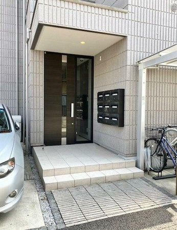 【エントランス】