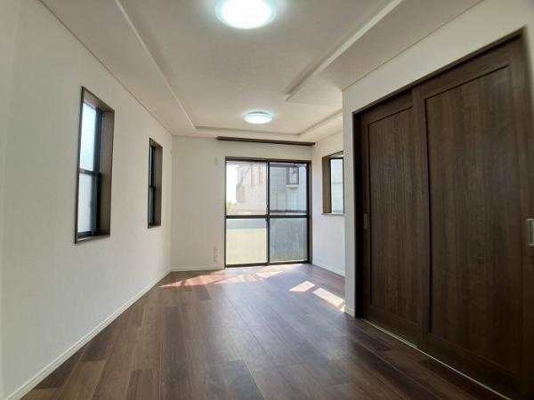 横浜市栄区本郷台5丁目　中古戸建の居間・リビング