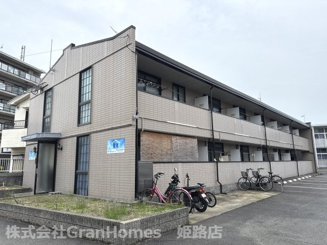 ミストラル下手野の外観