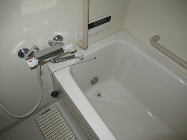 ルネシティ脇浜町第2　１ＤＫの浴室|日々の暮らしに欠かせないお風呂です