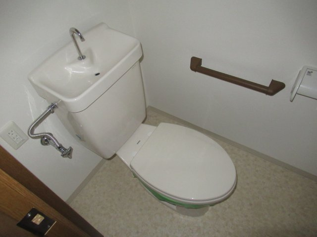 ルネシティ脇浜町第2　１ＤＫのトイレ|シンプルで使いやすいトイレです