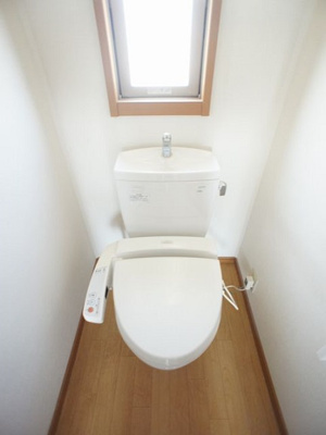 【トイレ】 | Rosa B | 温水洗浄暖房便座機能付きです♪