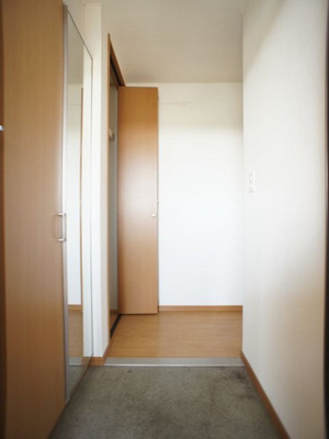 【玄関】 | Rosa B | シューズボックスと便利な玄関先収納が付いています♪