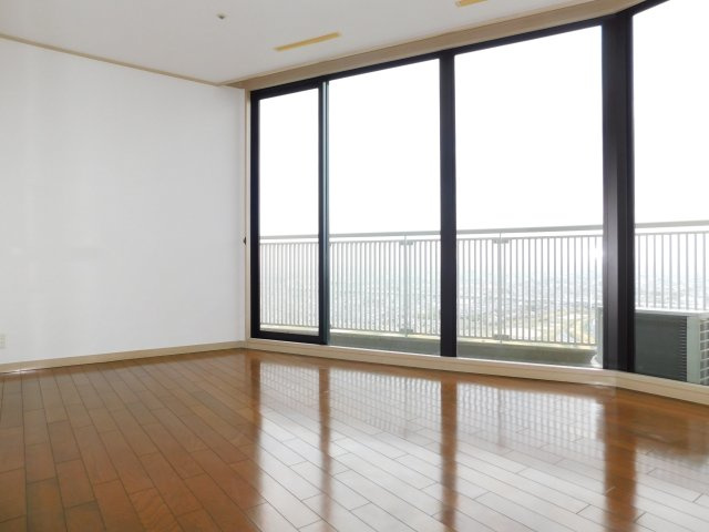 名古屋市北区成願寺１丁目の中古マンションの洋室|◇洋室◇　　明るい洋室９．０帖　収納完備♪　