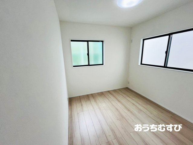 春日井市高山町3丁目(全3棟)の洋室