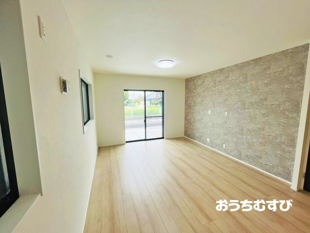 春日井市高山町3丁目(全3棟)の居間・リビング